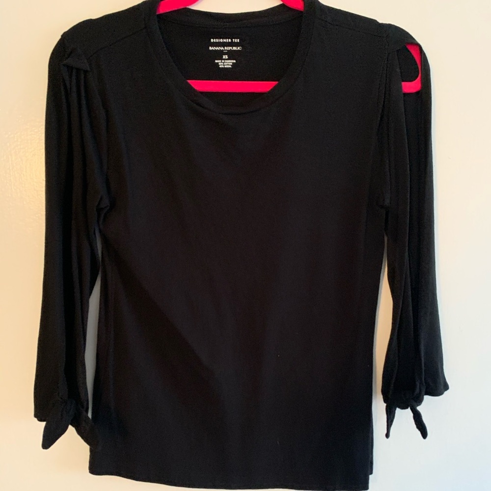 Open-sleeve top